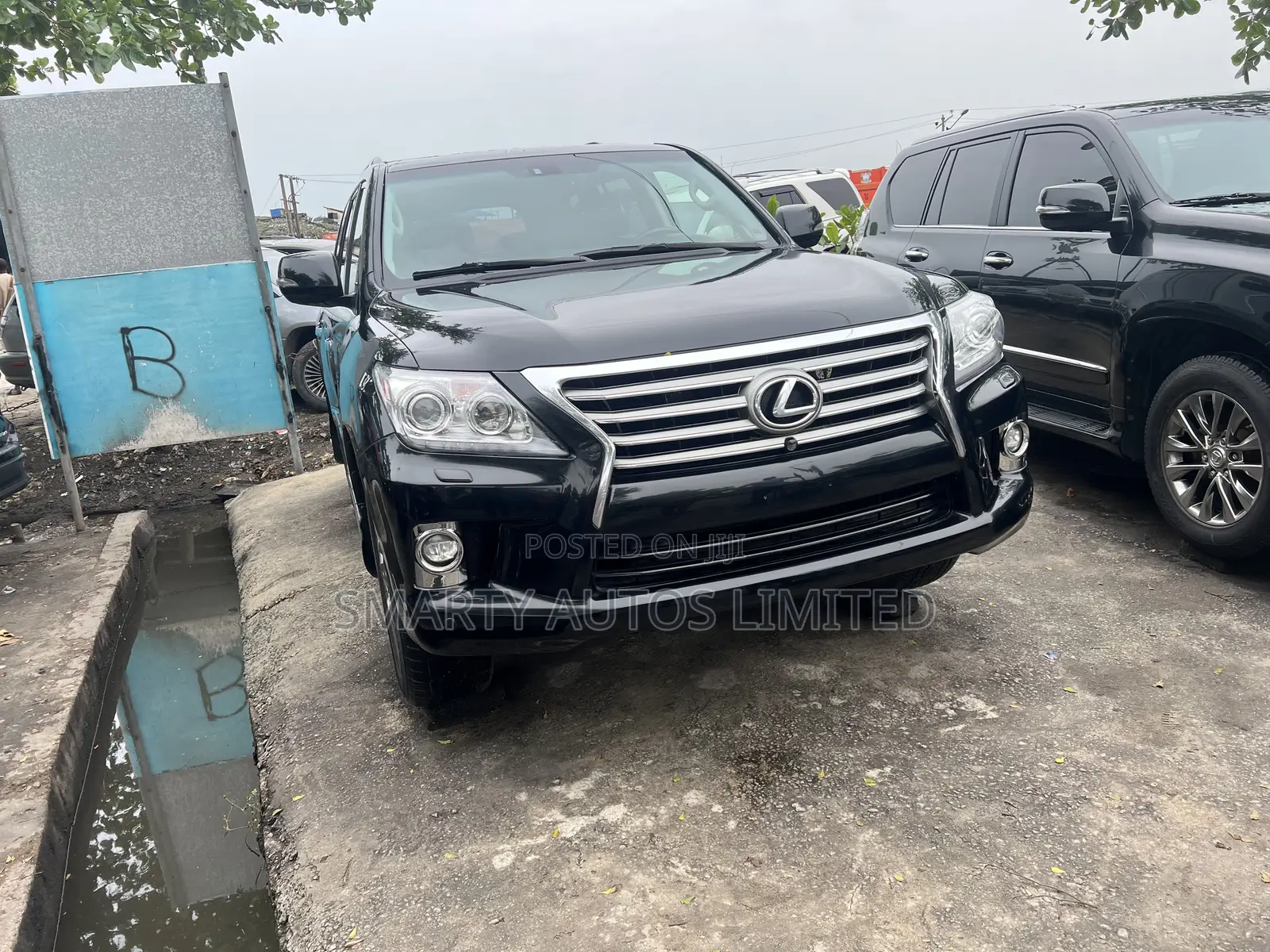 Lexus LX 2016 Black