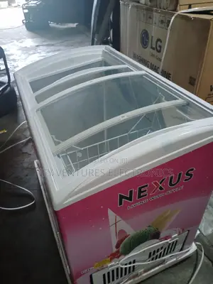 Nexus 300litres Chiller With Fast Freezing.