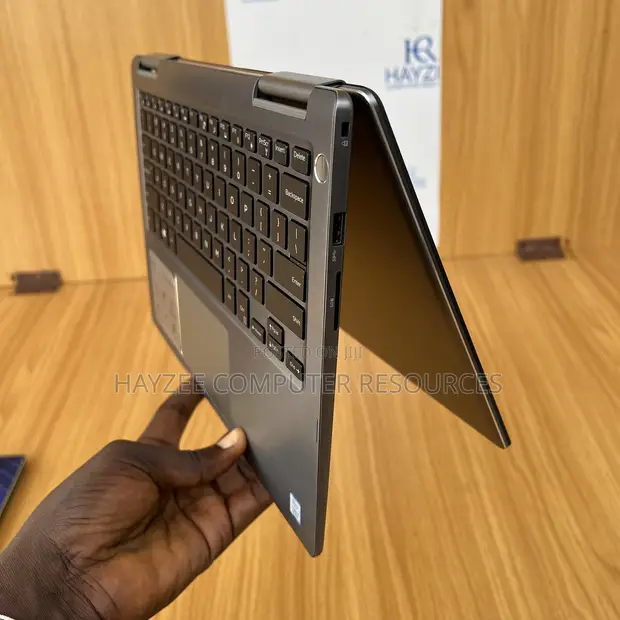 中古ノートPC】Dell〈Inspiron 7373〉Intel Core i7/SSD512GB/メモリ 