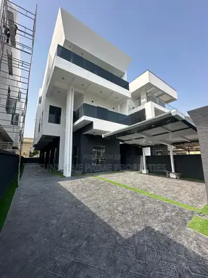 5bdrm Duplex in Lekki Phase for sale