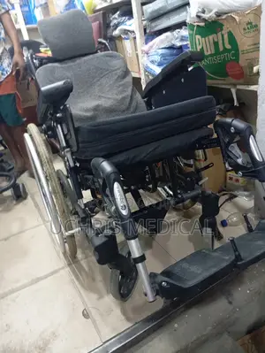USA Use Executive Colasbible Wheelchair