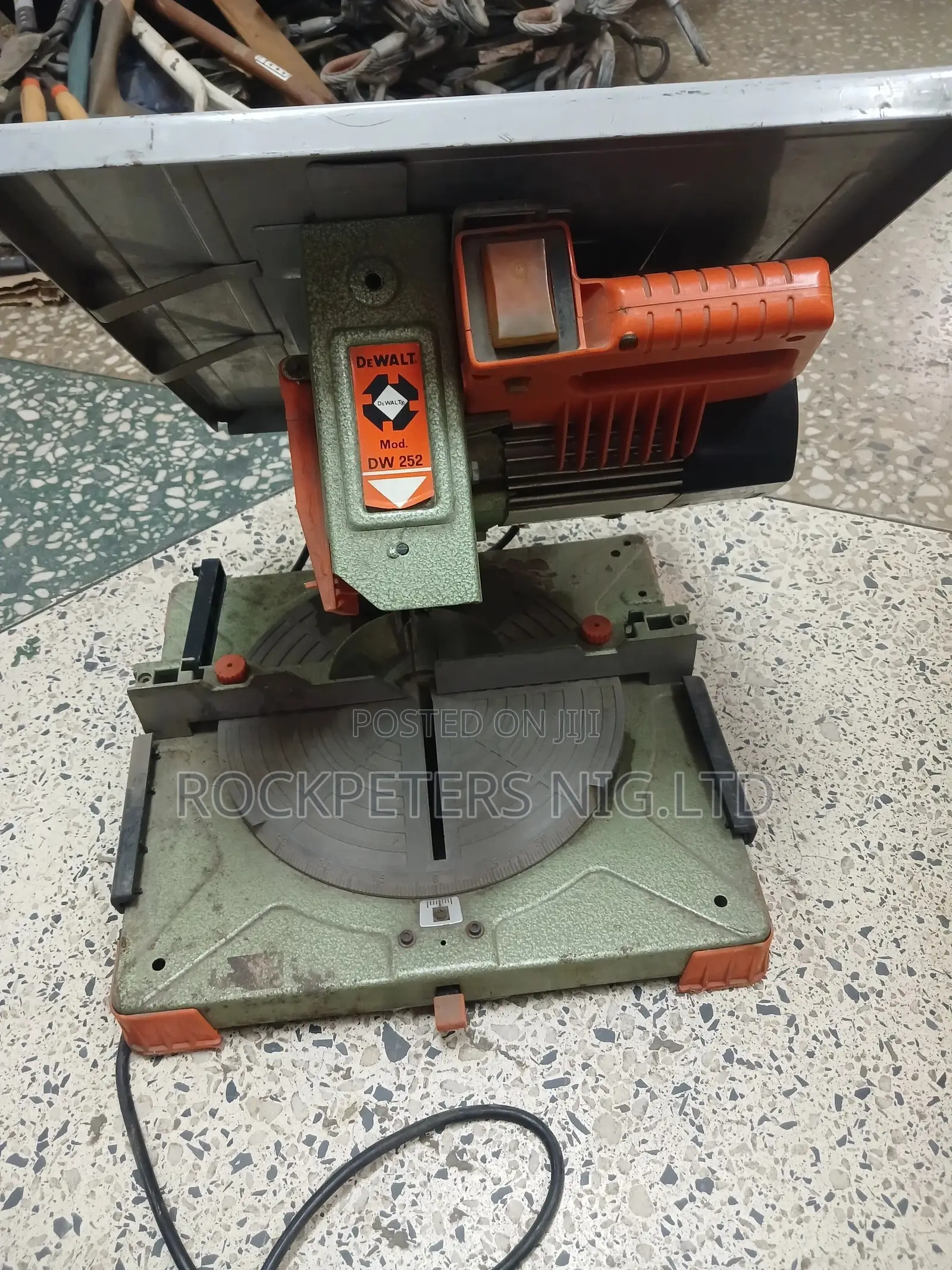 Dewalt Circular Saw Dw 252