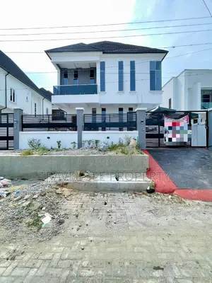 Furnished 5bdrm Duplex in Private Estate Lekki for sale