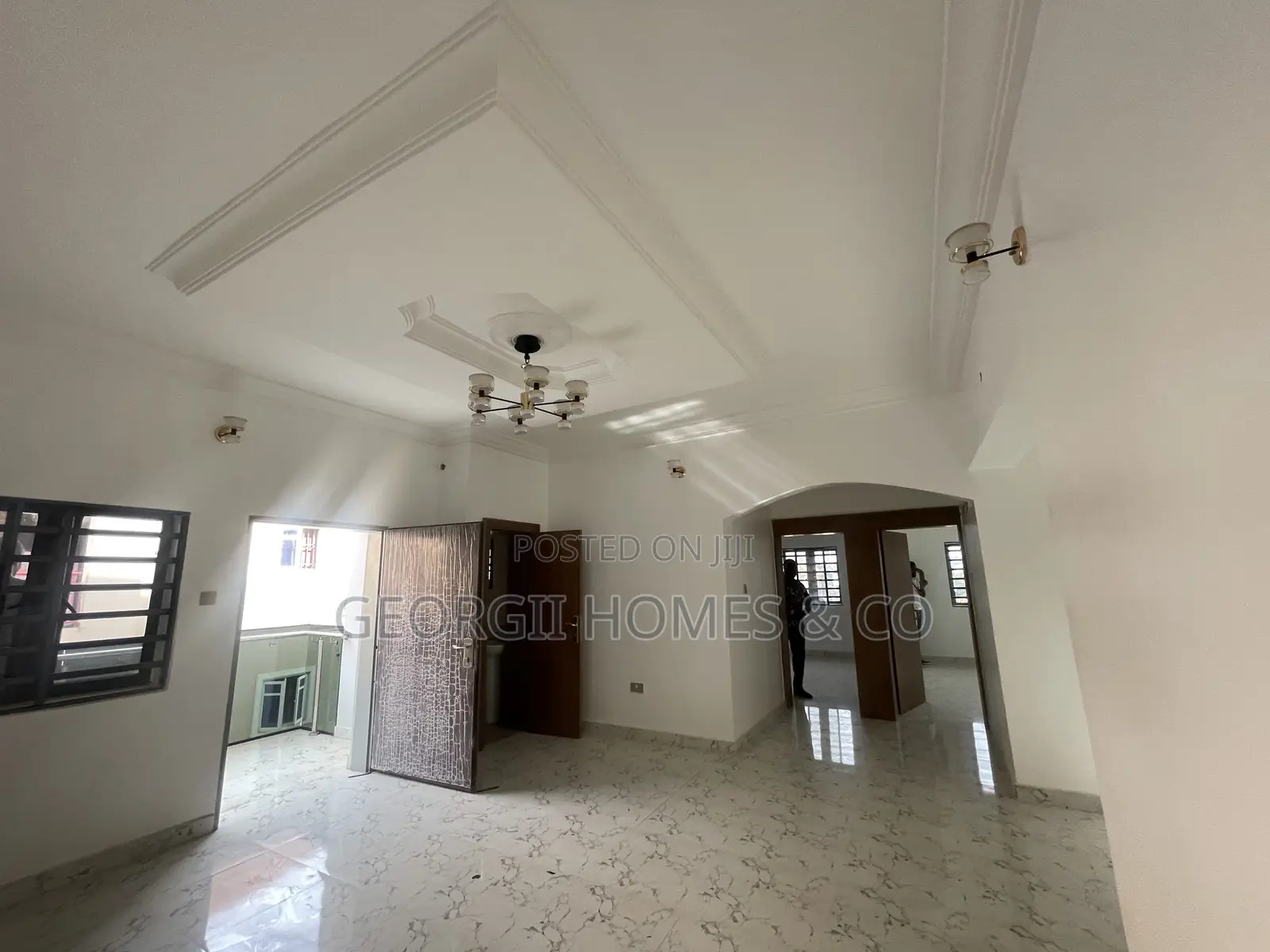 2bdrm Block of Flats in Apo District for sale