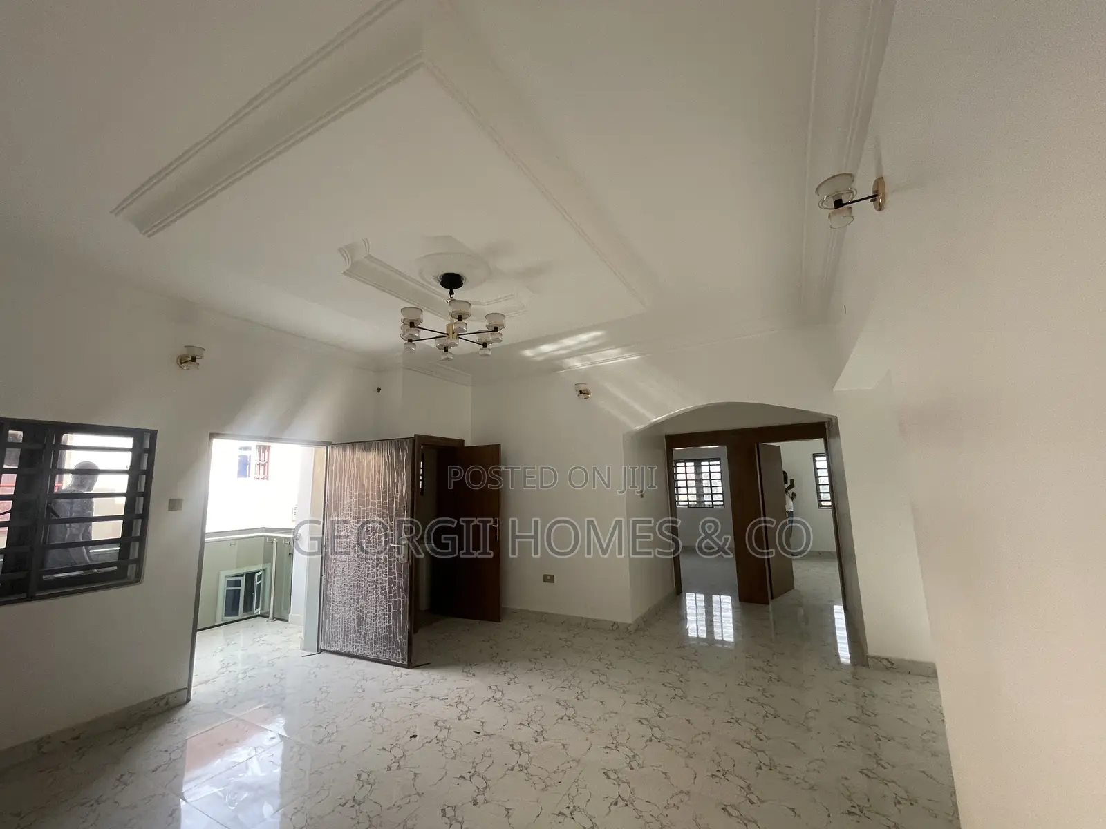 2bdrm Block of Flats in Apo District for sale