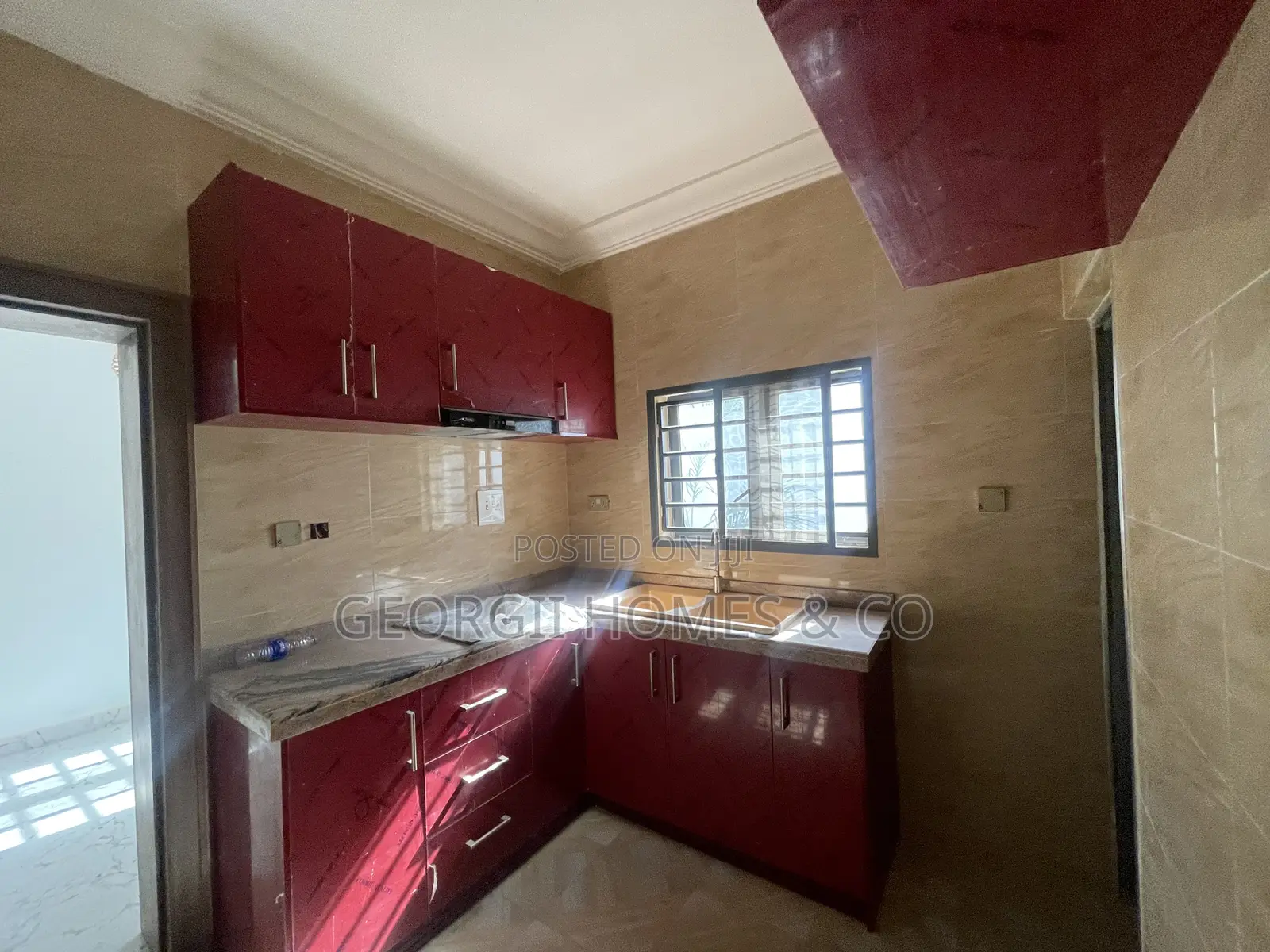 2bdrm Block of Flats in Apo District for sale