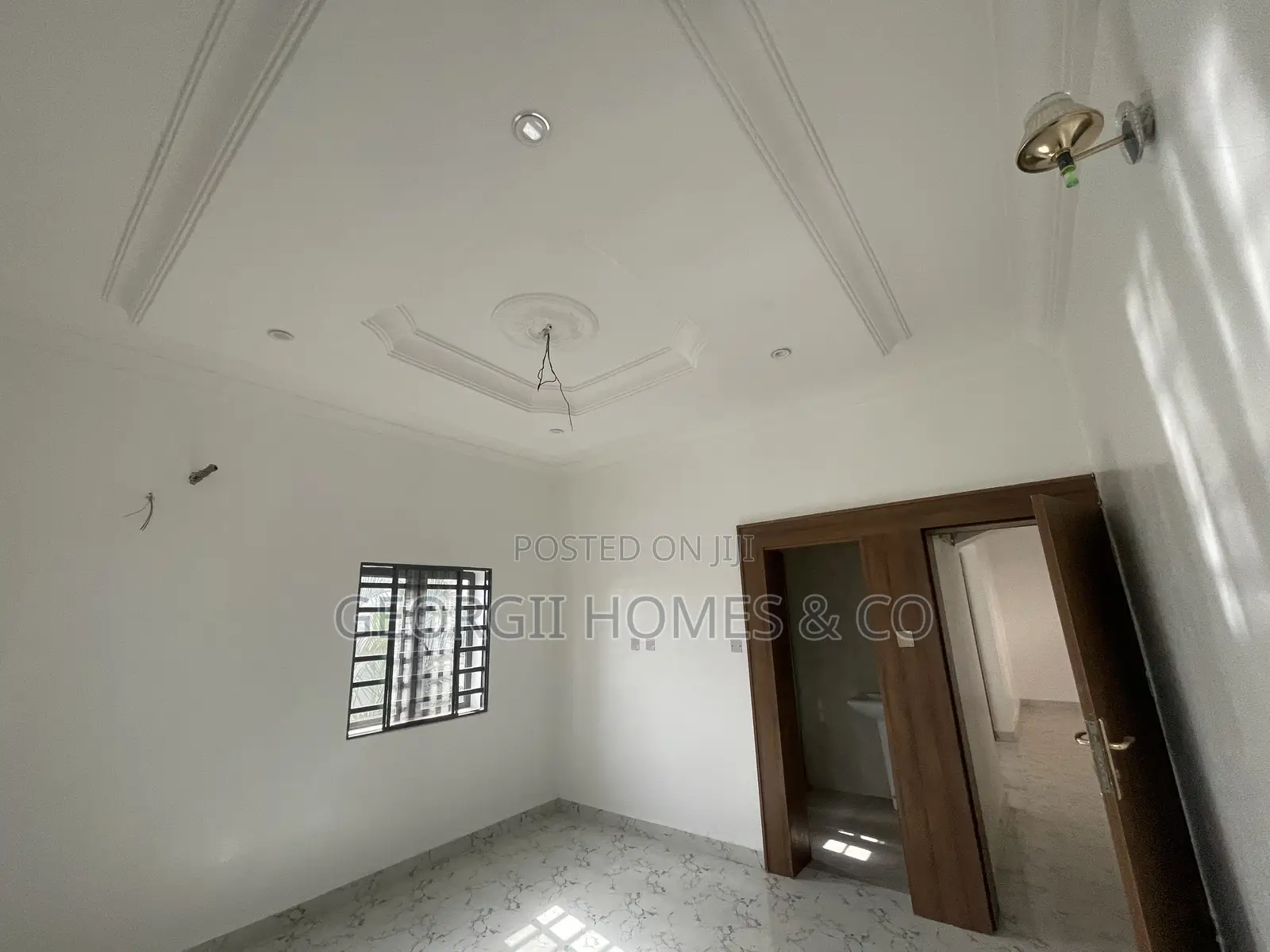 2bdrm Block of Flats in Apo District for sale