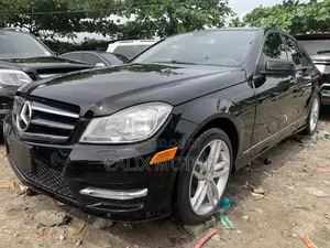 Mercedes-Benz C350 2015 Black
