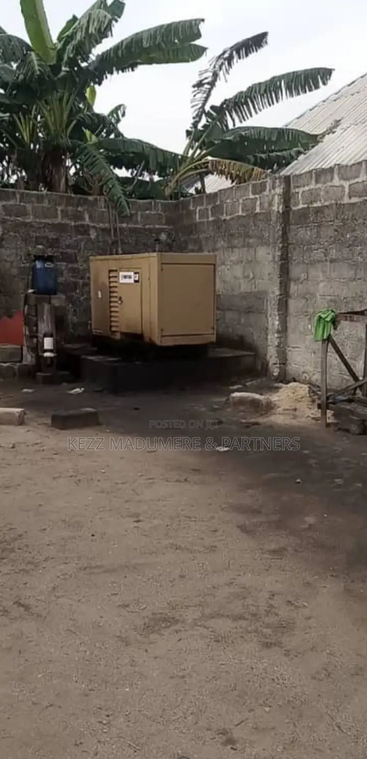 For Sale : A Functional Modern Bakery