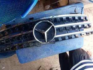 Front Grille W164,W204,W212,Glk350,Cla,Gla Mercedes Benz