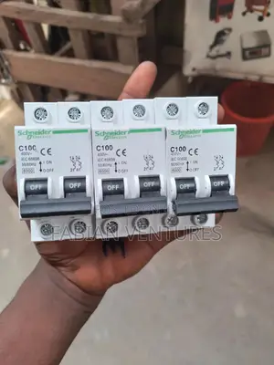 Schneider DC Breaker