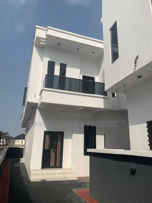 4bdrm Duplex in Ikota Gra for sale