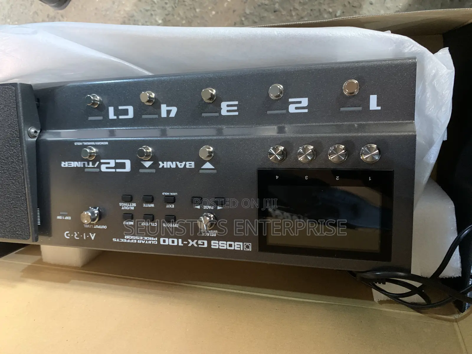 Quality Boss GX 100 Guitar Effect Pedal