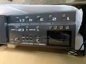 Quality Boss GX 100 Guitar Effect Pedal