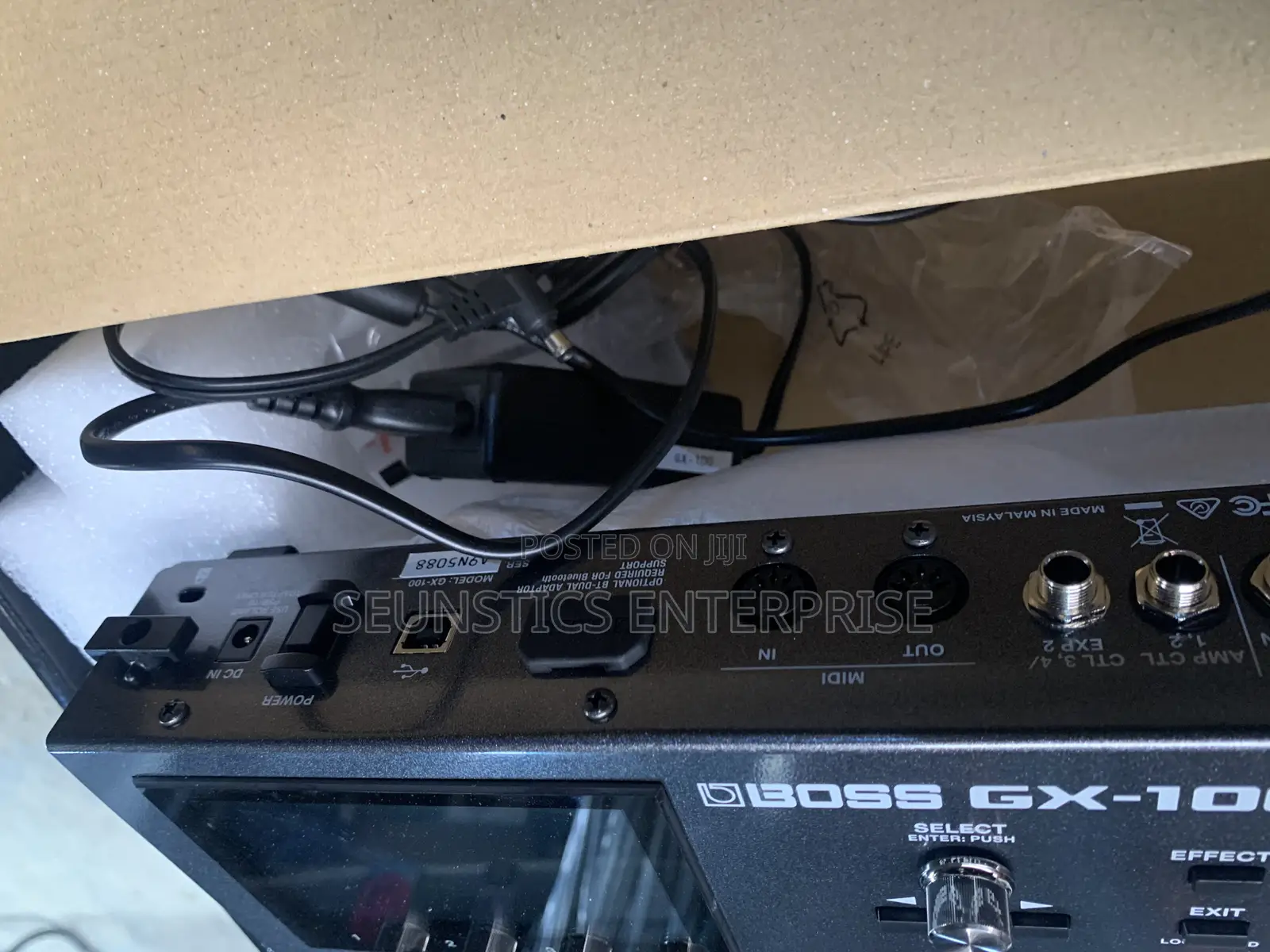 Quality Boss GX 100 Guitar Effect Pedal
