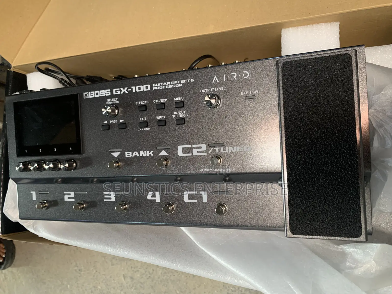 Quality Boss GX 100 Guitar Effect Pedal