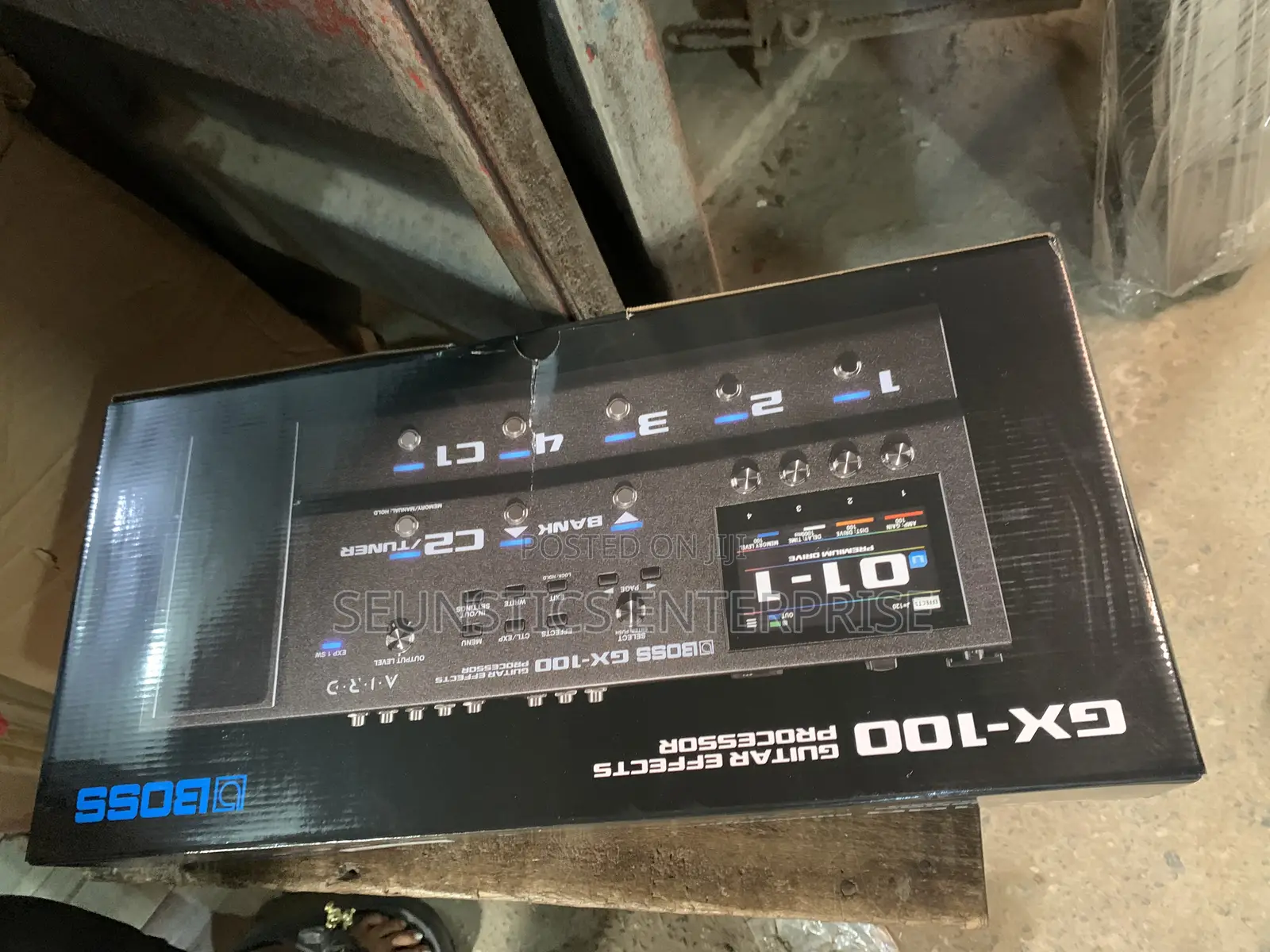 Quality Boss GX 100 Guitar Effect Pedal