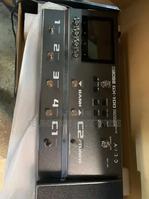 Quality Boss GX 100 Guitar Effect Pedal