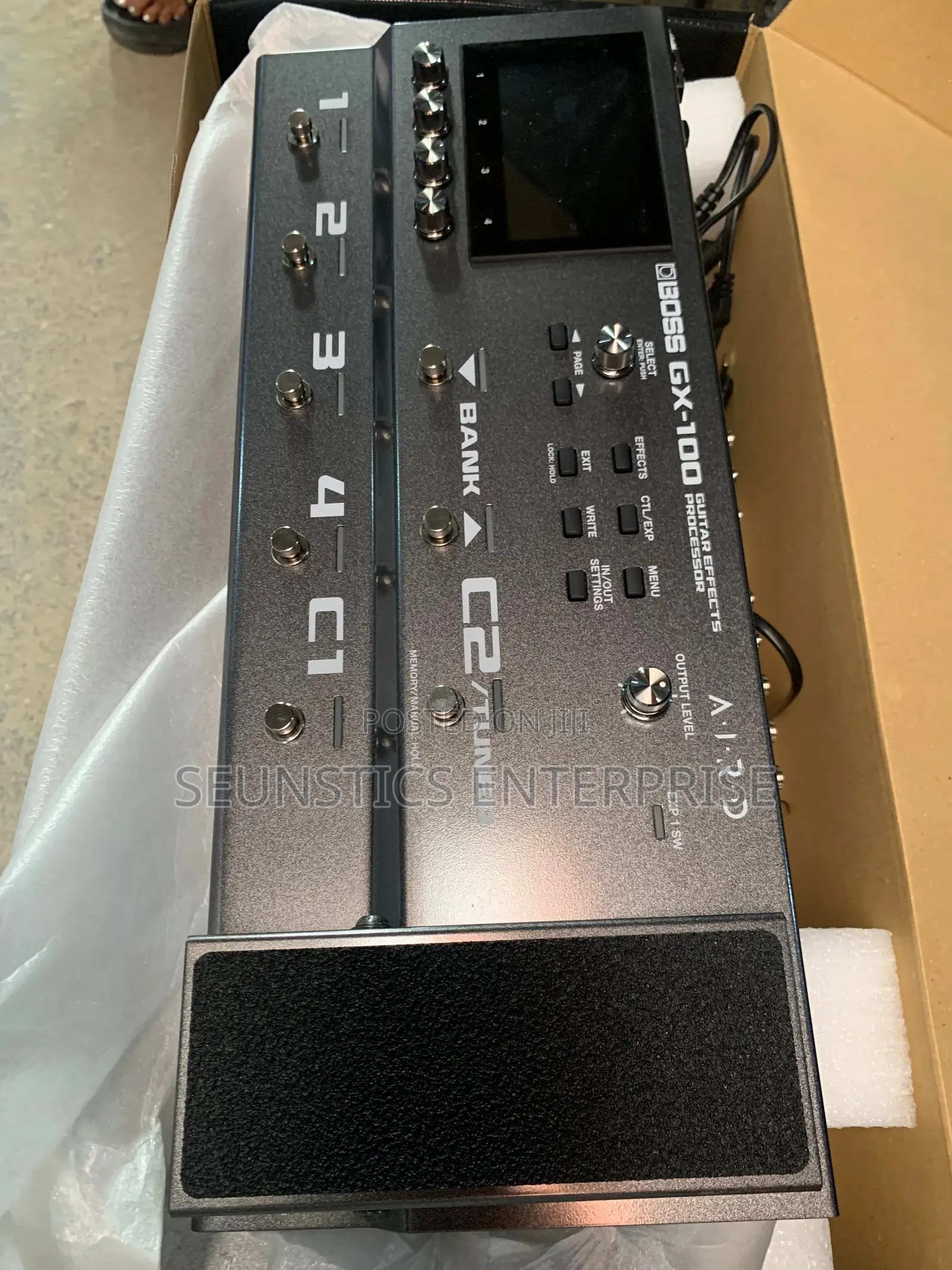 Quality Boss GX 100 Guitar Effect Pedal