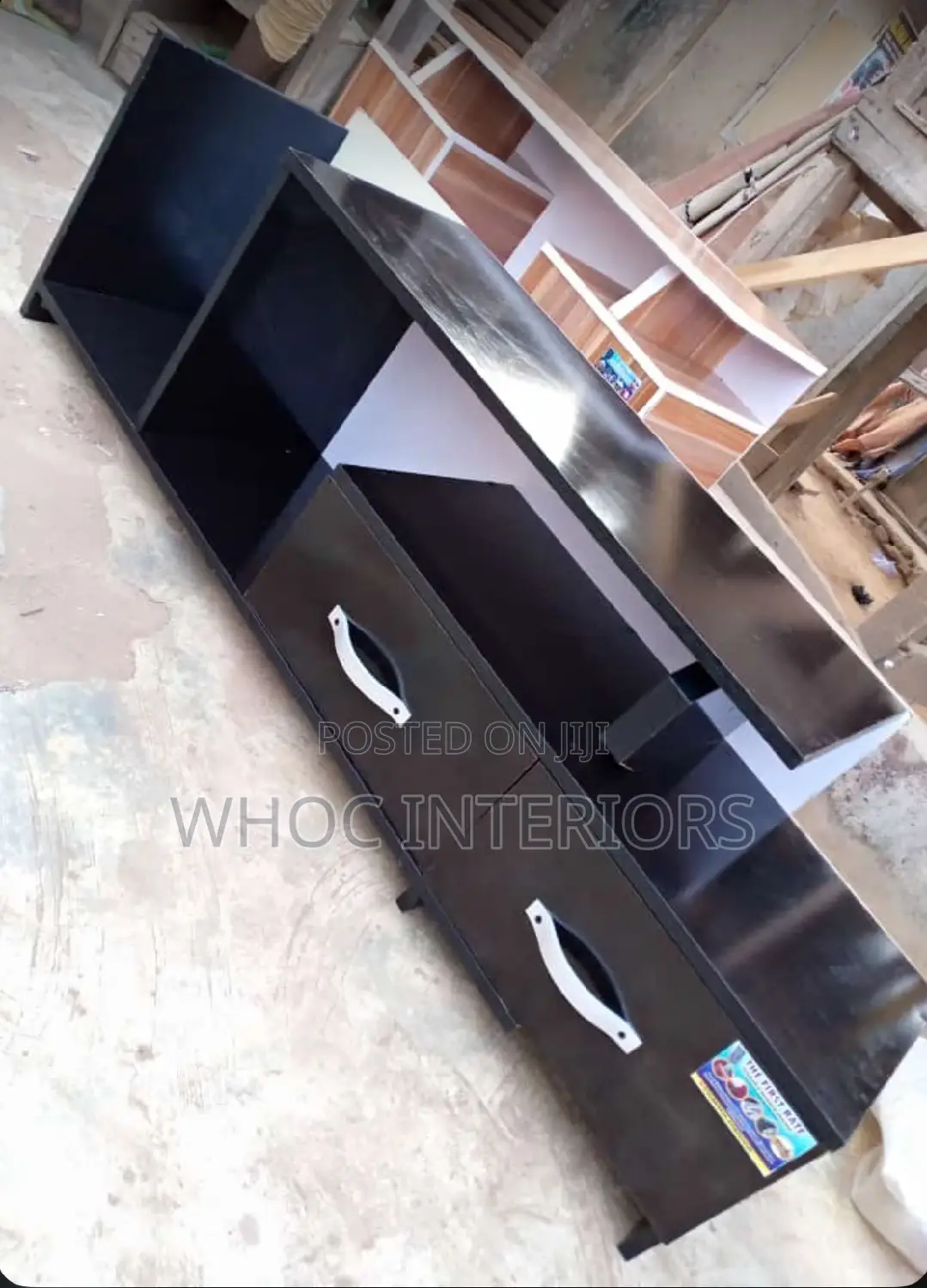 TV Stands/Consoles/Mounts