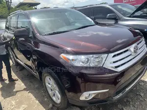 Toyota Highlander Limited 3.5l 4WD 2013 Red