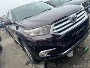 Toyota Highlander Limited 3.5l 4WD 2013 Red