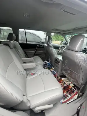 Toyota Highlander Limited 3.5l 4WD 2013 Red