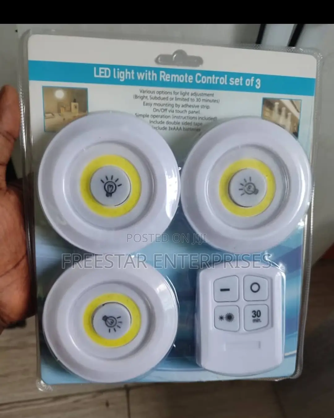 Under Cabinet Light. Set of 3 LED LIGHTS With Remote Control