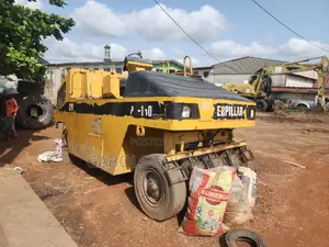 Caterpillar Asphalt Roller
