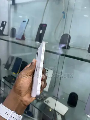 Apple iPhone 13 128 GB White