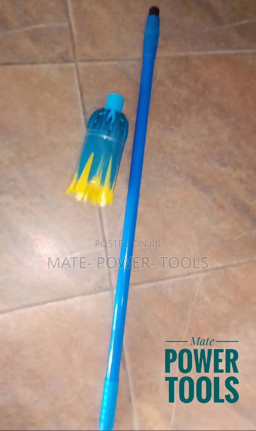 PVC Coated Metal Handle - Extendable Cobweb Duster