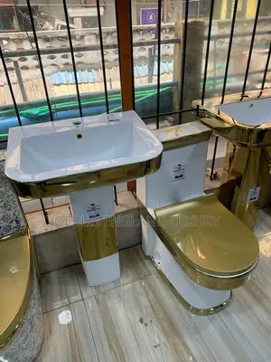 Big Gold and White Executive Set WC