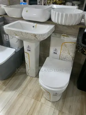 Executive Royal Standard WC