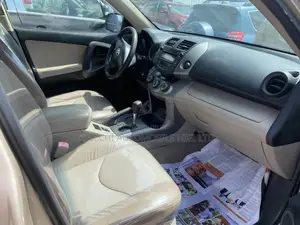 Toyota RAV4 2008 Gold