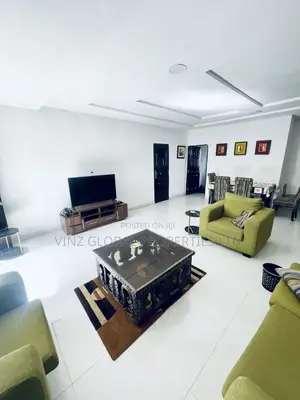 Exquisite One Bedroom Apartment With a Rooftop Lounge