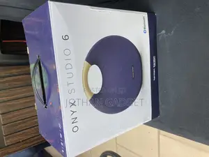 Onyx Studio 6
