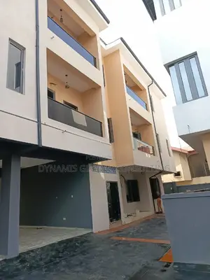 Furnished 2bdrm Block of Flats in Tijani Bello Close, Berger for sale