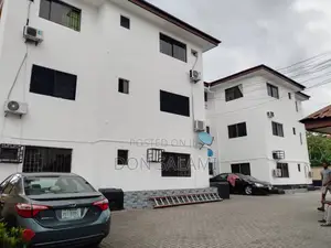 3bdrm Block of Flats in Gra Phase 2, Port-Harcourt for sale