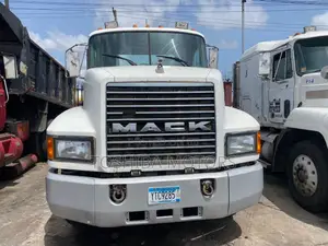 Foreign Used Mack Truck Dump Truck 1998 White