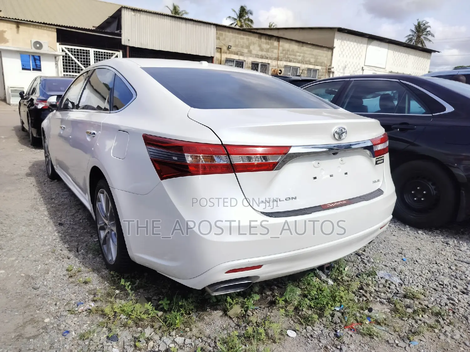 Toyota Avalon 2015 White