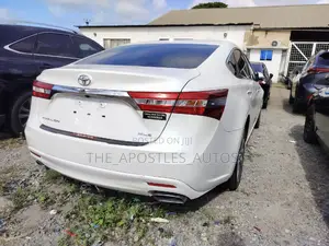 Toyota Avalon 2015 White