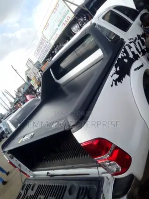 Rolling Boot Cover With TRD Spoiler