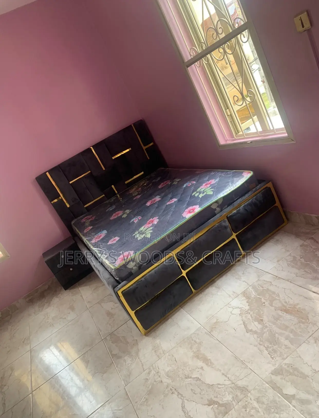 4/Half By 6 Bedframe