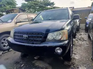 Toyota Highlander Base AWD 2003 Black