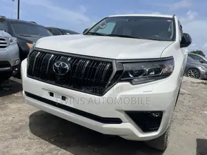 Toyota Land Cruiser Prado 2023 White