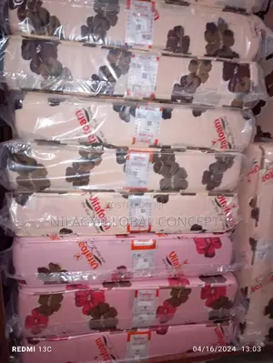 Brand New Vitafoam Mattress 6by4.5by10 Shine