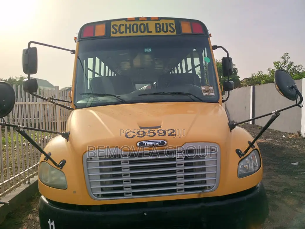 Bus 2009 Yellow