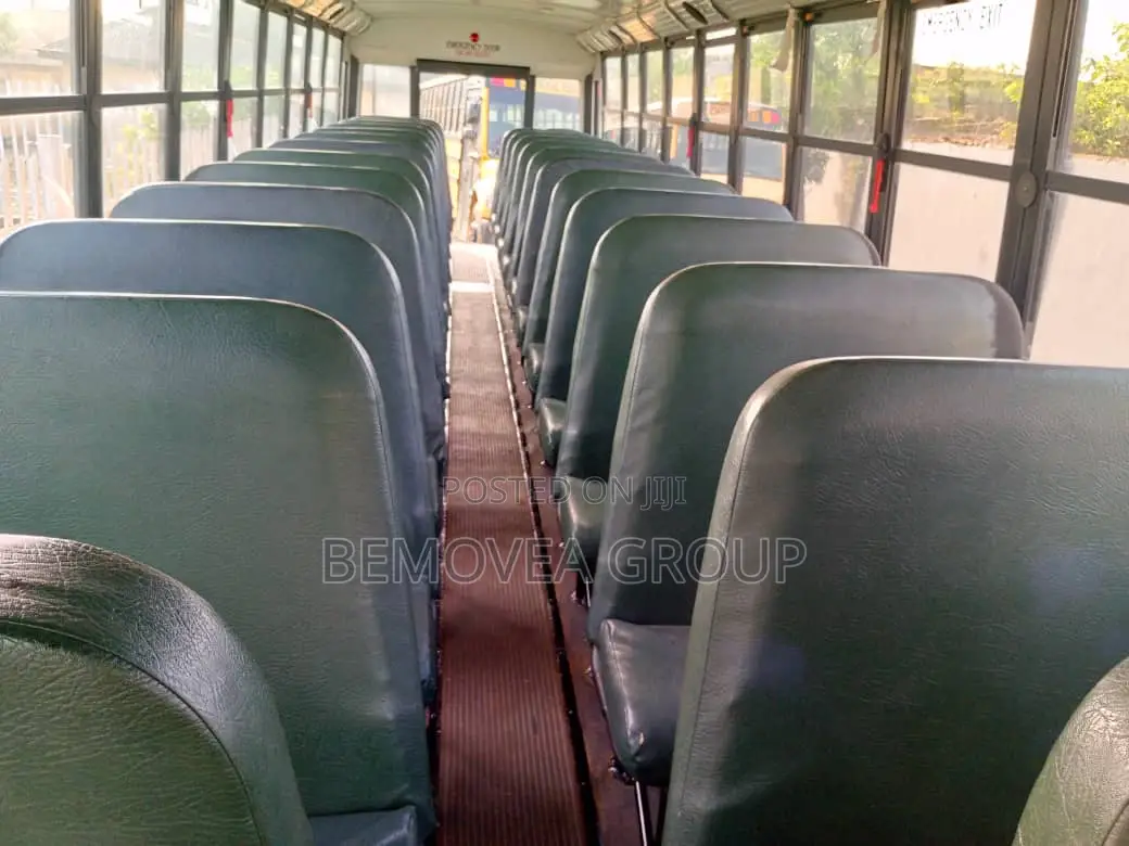 Bus 2009 Yellow