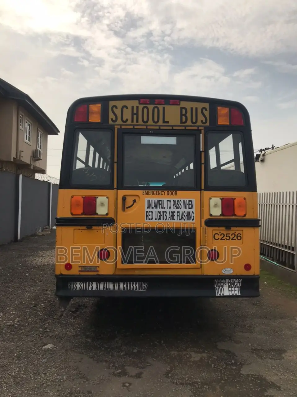 Bus 2009 Yellow