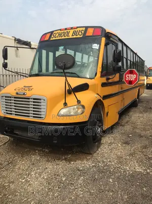 Bus 2009 Yellow